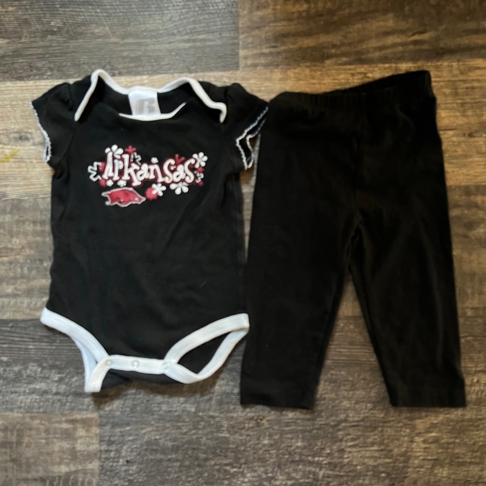 Russell Arkansas Razorbacks Outfit Bodysuit & Pants Set Black White 12M‎